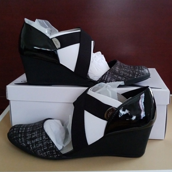 anne klein sport teaberry wedge pump